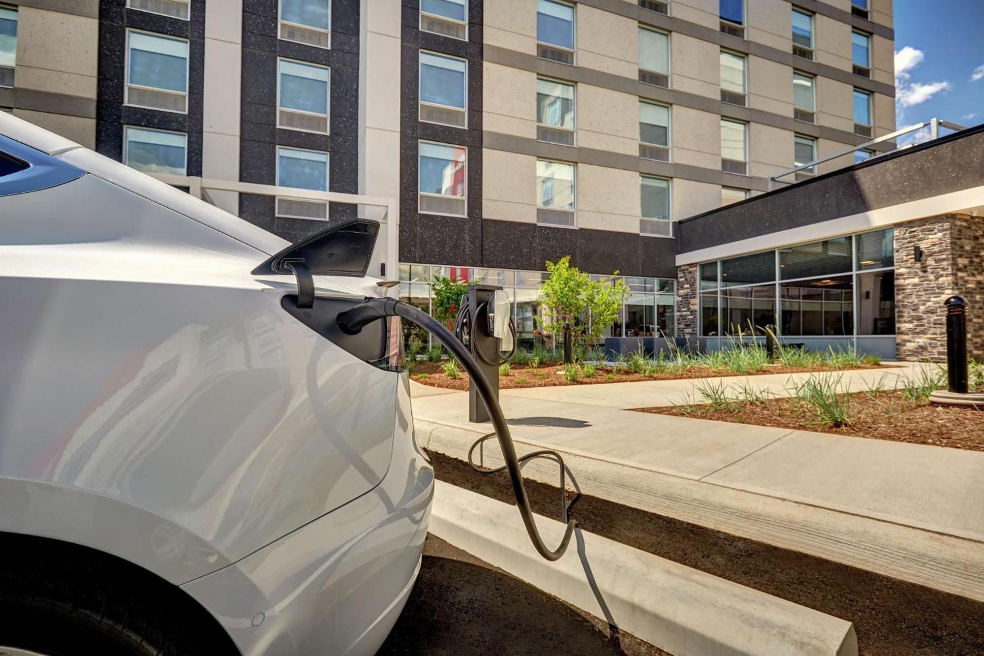 Hilton Garden Inn Toronto/Brampton West, Ontario, Canada Esterno foto