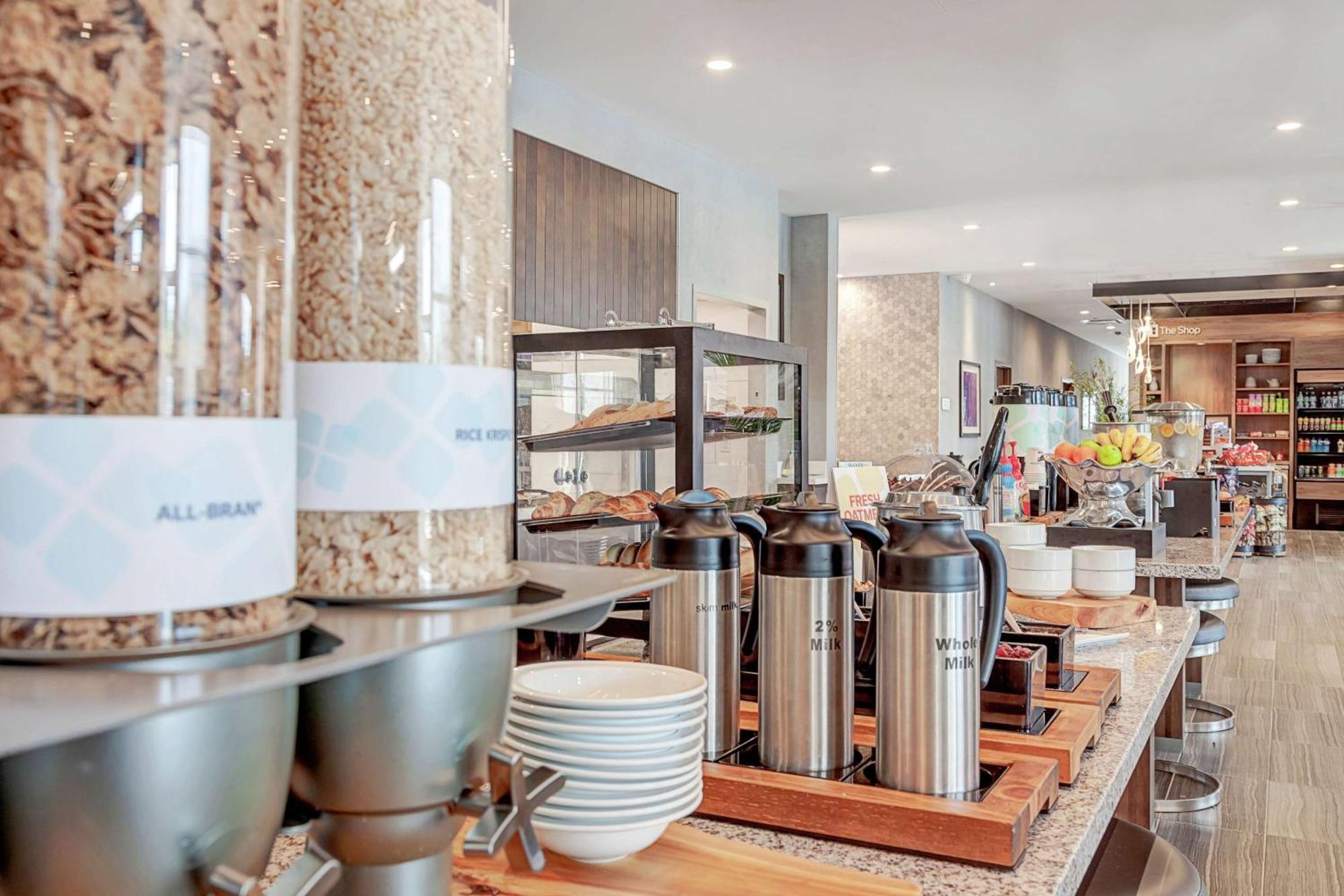 Hilton Garden Inn Toronto/Brampton West, Ontario, Canada Esterno foto